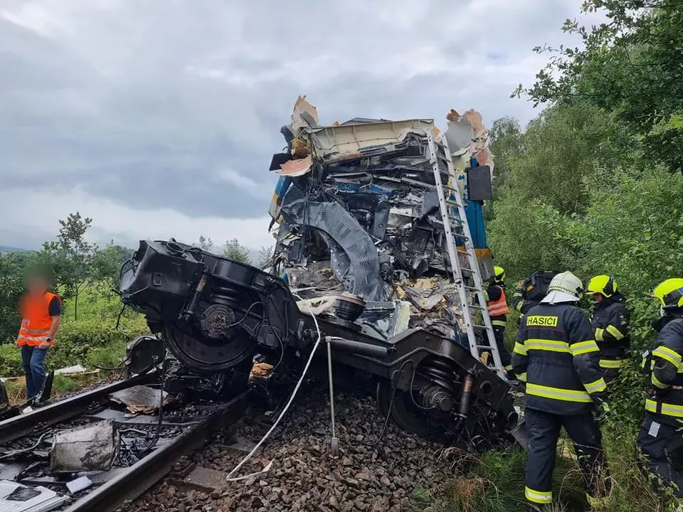 Po srážce vlaků u Domažlic několik mrtvých a zraněných