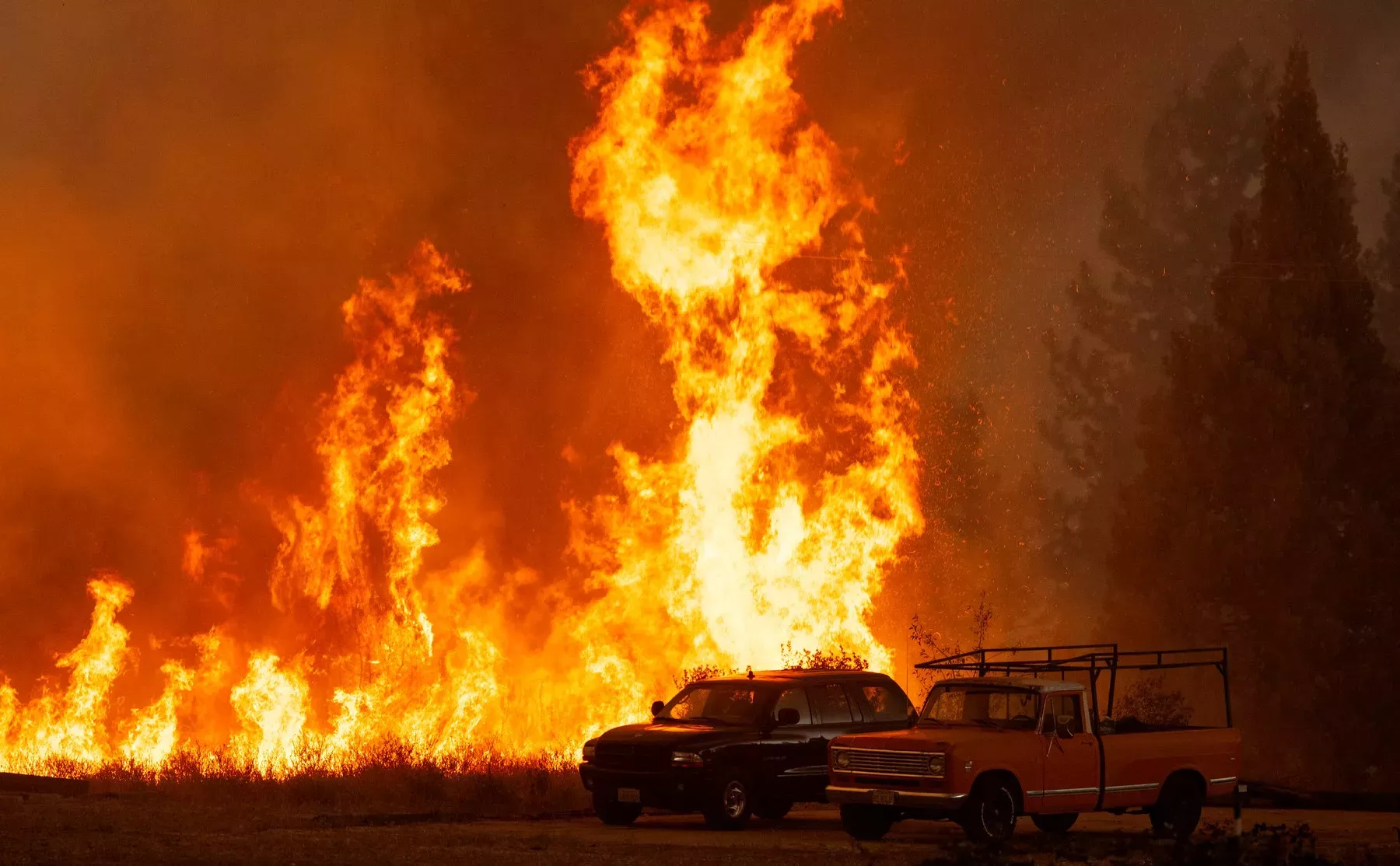 Rozsáhlý požár na severu Kalifornie