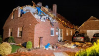 Obec na severu Německa zasáhlo tornádo, poškodilo desítky domů