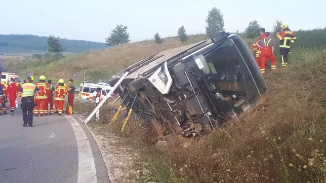 V Bavorsku havaroval autobus s českými turisty. (21.8.2021)
