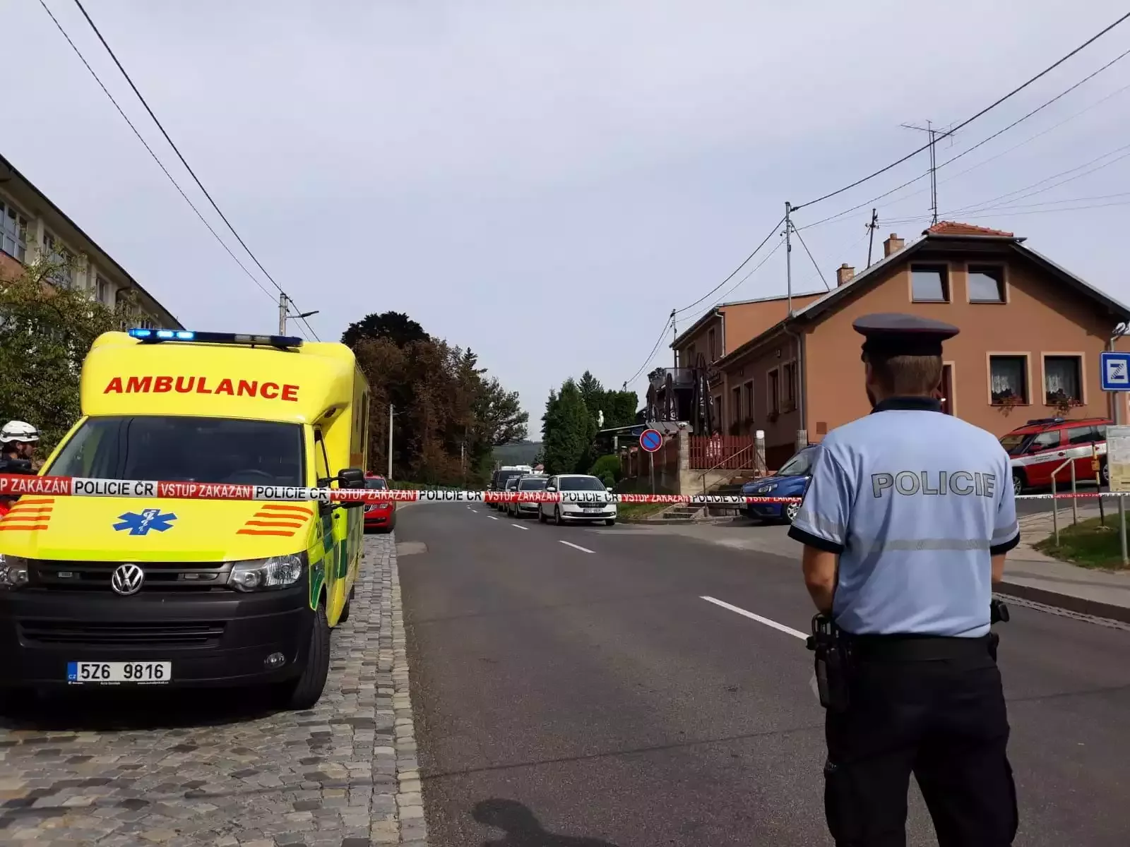 Výbuch domu v Koryčanech si zřejmě vyžádal jedno úmrtí a několik zranění