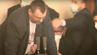 Lubomír Volný už v minulosti vyvolal rvačku ve Sněmovně