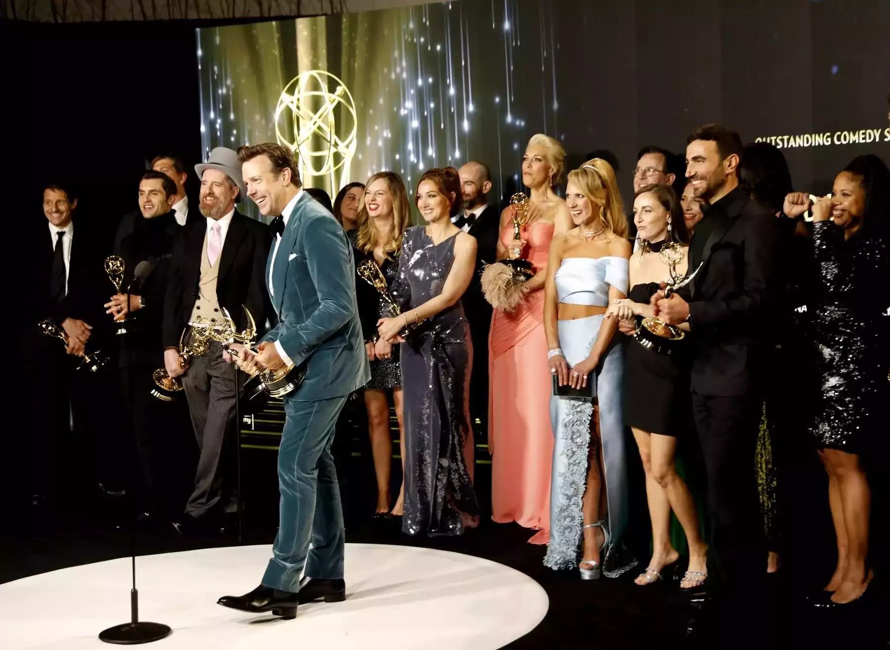 Cena Emmy (Emmy Award, představuje každoročně udělované americké televizní ocenění, televizní obdoba filmových Oscarů)