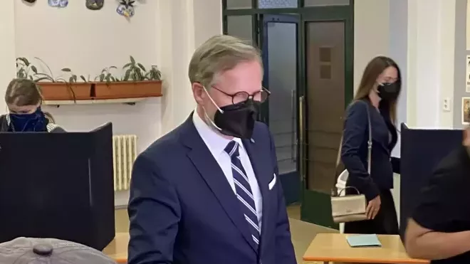 Petr Fiala odvolil ve sněmovních volbách. (8.10.2021)
