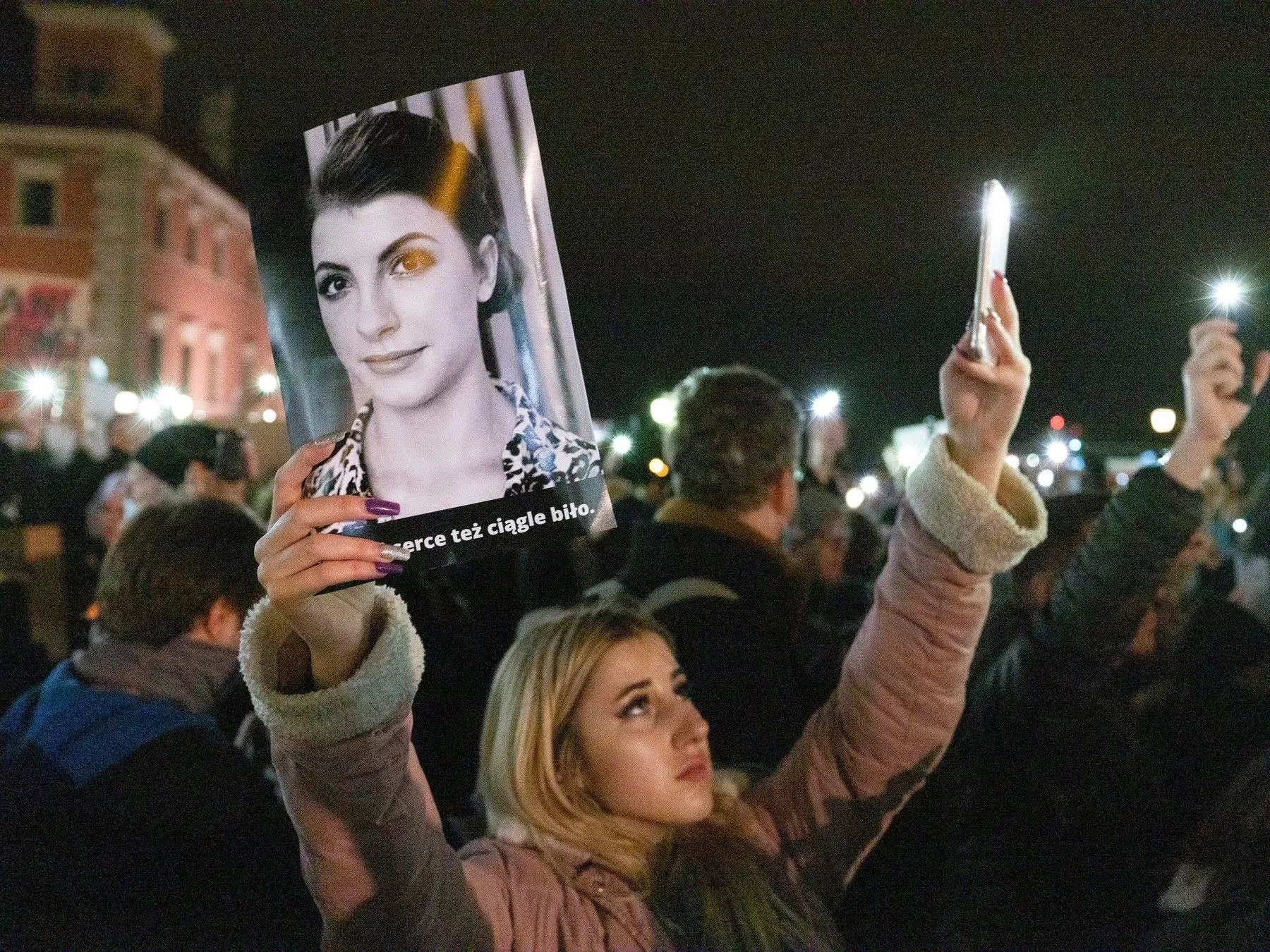 Tisíce Poláků protestovaly proti přísným zákonům o potratech