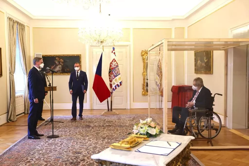Prezident Miloš Zeman jmenoval Petra Fialu předsedou vlády. (28.11.2021)