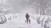 Sněhová bouře na východ USA přinesla desítky centimetrů sněhu
