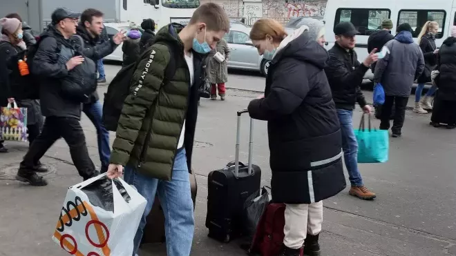 Lidé na Ukrajině prchají před válkou.