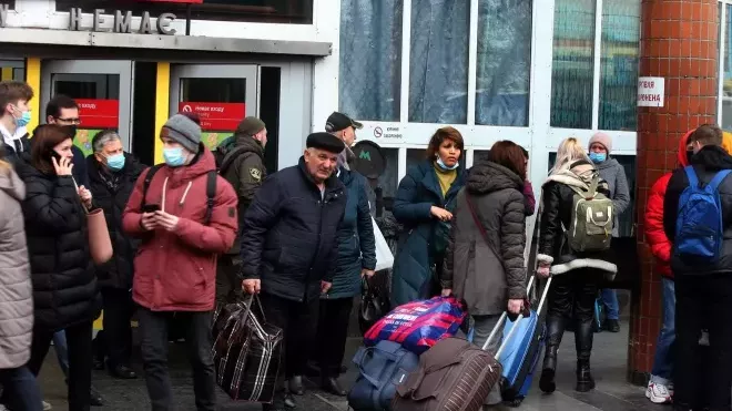 Lidé na Ukrajině prchají před válkou