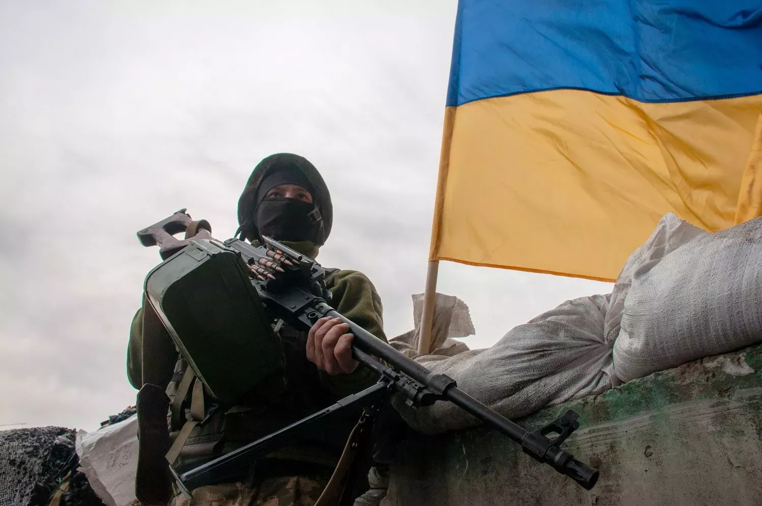 Ukrajinská armáda střeží své území (březen 2022).