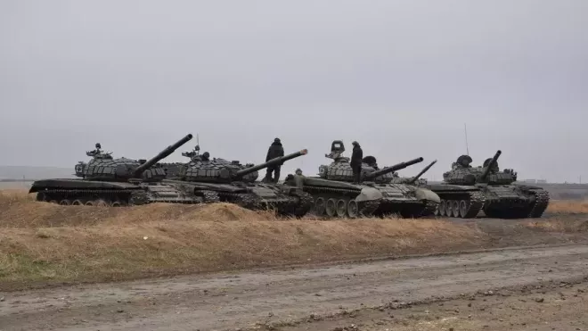 Ruská vojska pokračují v palbě podél celé linie střetu v oblasti Doněcku na východě Ukrajiny. Na ostatních frontách zaměřují své úsilí na udržení dříve dosažených pozic, průzkum, ženijní zajištění, doplnění zásob a snahu zlepšit své taktické postavení. V dnešní ranní zprávě o vývoji bojů o tom informoval generální štáb ukrajinské armády.
