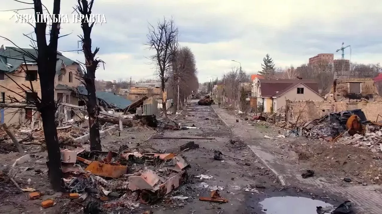 Město Buča po odchodu ruského agresora (4. dubna 2022, Ukrajina).