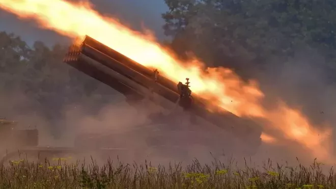 Na Ukrajině platí poplach, Rusové odpalují rakety a střely