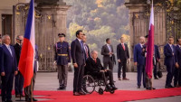 Miloš Zeman přivítal na Pražském hradě katarského emíra Tamima bin Hamada Sáního