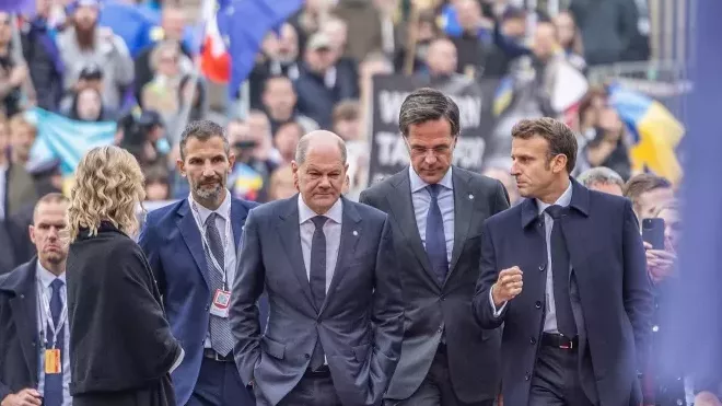 Na Pražském hradě se setkali evropští politici na neformálním summitu EU. (7.10.2022)