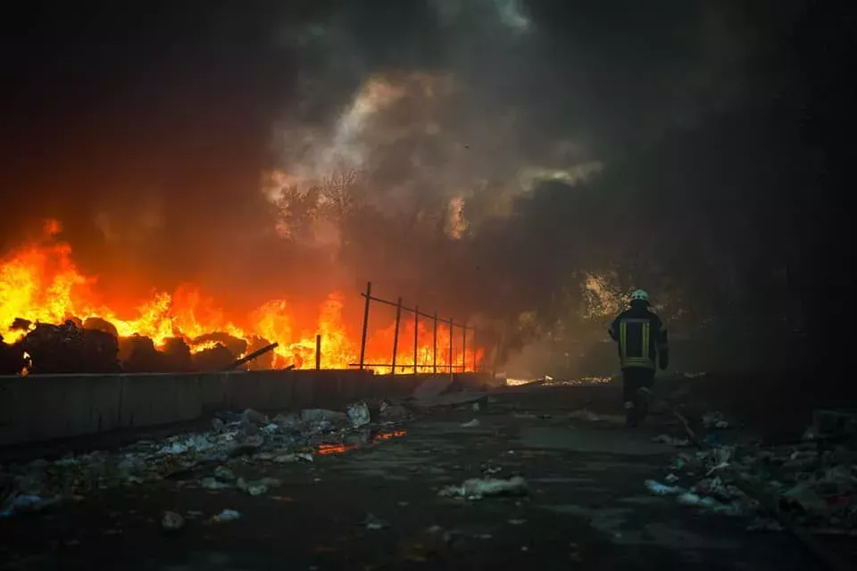 Zásah záchranářů po ruských útocích na Ukrajině