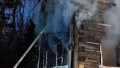 Požár roubeného domu v Novém Boru na Českolipsku