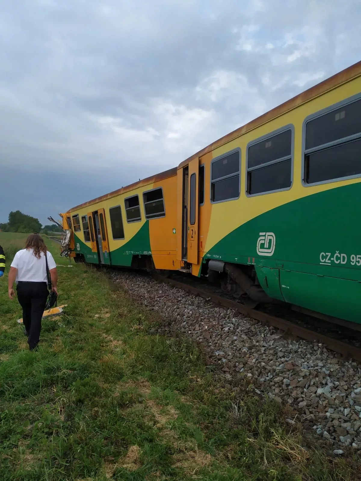 V Holešově se srazil vlak s nákladním autem. (5.6.2023)