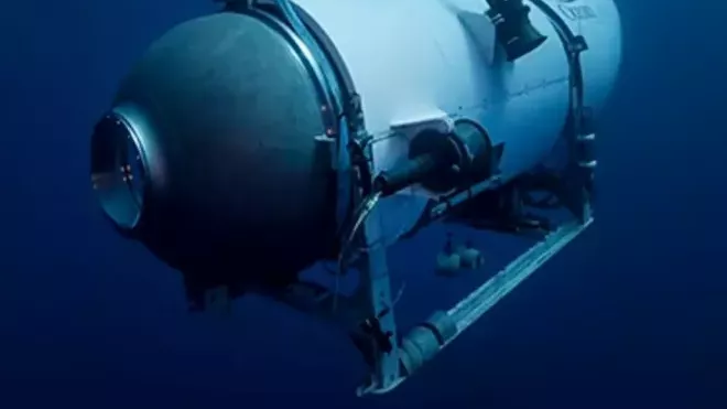 U vraku Titanicu se ztratila ponorka Titan.